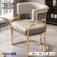 2026 MYUZ OEM Chaise d'appoint pivotante et réglable en hauteur, style luxe léger, avec accoudoirs plaqués or et revêtement en cuir, pour salon de manucure, salon de beauté et salle à manger