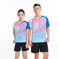 Jersey Bulu Tangkis Mosaik Gradien Kustom, Menyerap Keringat, Ramah Kulit, Cepat Kering, Pakaian Latihan Tim, MOQ Rendah, Pesanan Grosir