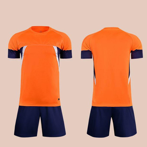 Uniforme de Fútbol Sublimado de Fábrica OEM, Conjunto para Club de Fútbol, Venta al por Mayor para Hombre, 100% Poliéster, Transpirable, de Secado Rápido, Pantalón Corto - Product Image 4