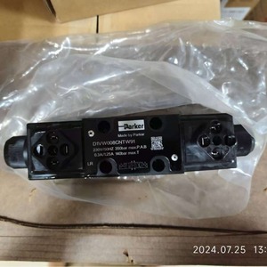 Vanne directionnelle à solénoïde Parker D1VW008CNTW91 230V 50Hz 350Bar, commande de inversion quatre voies pour huile hydraulique - Product Image 3