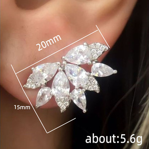Orecchini da Donna con Foglie Floreali e Zirconia Cubica, Stile Sposa, Gioielli alla Moda - Product Image 5