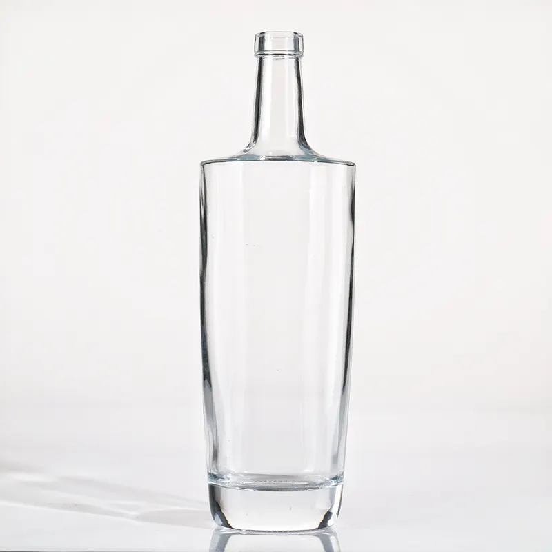 Wholesale Super Flint 700ml Whiskey Glass Bottles Deep Processing Electroplating With Caps