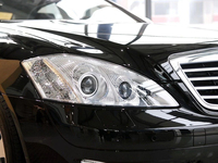 Cadre de support de projecteur d'accessoires d'éclairage de voiture pour 2006-2009 Benz S Class S350 W221 Cadre adaptateur de projecteur AFS à faible luminosité