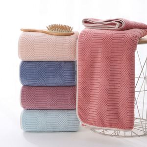 Serviette en polaire corail grande taille pour adultes, séchage rapide, absorbante, douce pour la peau, motif ananas, en coton doux et microfibre, idéale pour les hôtels (vente en gros) - Product Image 4