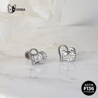 VORA ASTM F136 Titane Classique Cœur Labret à filetage interne avec cadre pavé de CZ pour cartilage d'oreille, hélix et tragus d'enfant