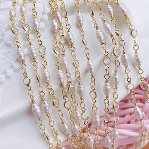 White Gift Wrapping Paper Ideas & Stylish Pearl Jewelry Gifts