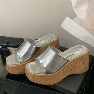 2025 été plage en plein air blanc en bois doux sandales à talons hauts pour pantoufles avec fond épais mode tendance anti-glissant - Product Image 3