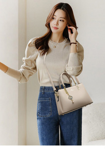 New High Quality Women Messenger Bags for Women PU Leather Crossbody Bags Ladies Designer Shoulder Bags Tote Handbags and <b>Purses</b> - Product Image 2