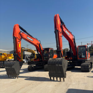 Excavadora de 22 toneladas Doosan DX225LC, excavadora de orugas usada de alta calidad con motor y engranaje originales de pocas horas - Product Image 1