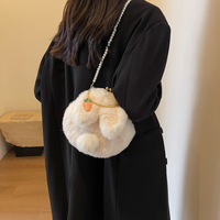 Sac à main d'hiver en peluche mignon pour femme, pochette à fermoir Kiss Lock, petit sac à main à cadre avec bandoulière en perles, sac à bandoulière fourrure pour femme pour soirée et mariage