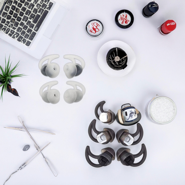 Hot Sale Silicone Sleeve Earbuds Ear Buds Ear Tips Compatible With B Ose QC20 QC30 Earphone Repairing Parts Spare Parts