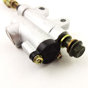 Maître-<span class=keywords><strong>cylindre</strong></span> de <span class=keywords><strong>frein</strong></span> arrière 50cc-110cc 125cc 150cc 200cc 250cc ATV <span class=keywords><strong>Quad</strong></span> Dirt Bike - Product Image 5