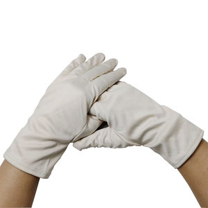 Guantes de Microfibra Personalizados con Logotipo para Vendedoras de Joyería - Product Image 2