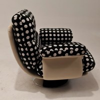 Fauteuil pivotant de loisirs en lin premium à pois, structure intérieure en bois courbé, base pivotante en acier inoxydable