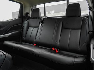 Nissan <span class=keywords><strong>Navara</strong></span> 2026 Pick-up 2.3T Essence Diesel Automatique Manuelle 4x4 Moteur Turbo Double Cabine 5 Places Personnalisée à Prix Abordable - Product Image 5