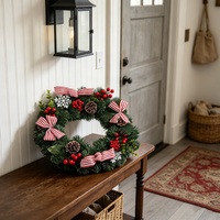 Guirlande de Noël d'intérieur moderne LingKai faite à la main en PVC 30cm/40cm/55cm avec des baies rouges et des décorations de cônes de pin naturels