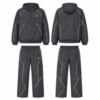 Ensemble de survêtement anorak pour homme avec bandes réfléchissantes 3M, coupe-vent à capuche demi-zip en nylon et pantalon cargo large, 2 pièces, MOQ 50 ensembles