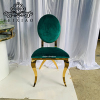 Chaise de salle à manger pas chère en acier inoxydable avec dossier en forme de rose et pieds croisés, couleur vert émeraude