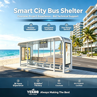 Abri de bus moderne couvert avec écran publicitaire numérique, éclairage LED solaire sur le toit, personnalisé pour les attractions touristiques