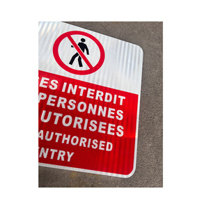 Señal de parada de tráfico rojo personalizable sin tablero de entrada de material de aluminio con Flecha de acero para <span class=keywords><strong>seguridad</strong></span> <span class=keywords><strong>vial</strong></span> - Product Image 5