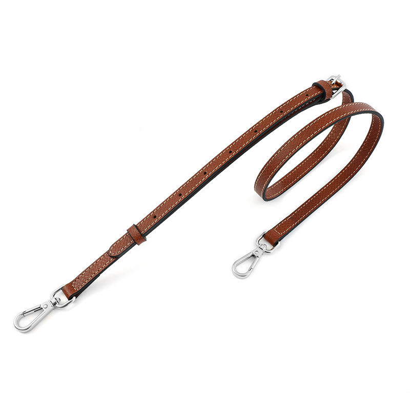 สีคอนญักกับตะขอสแนปสีเงิน