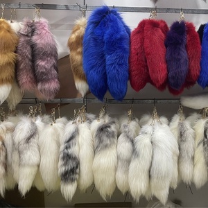 Lussuoso Ciondolo Coda di Volpe - Incredibilmente Morbido e Soffice, Disponibile in Colori Personalizzati per <span class=keywords><strong>un</strong></span> Regalo Unico - Product Image 4