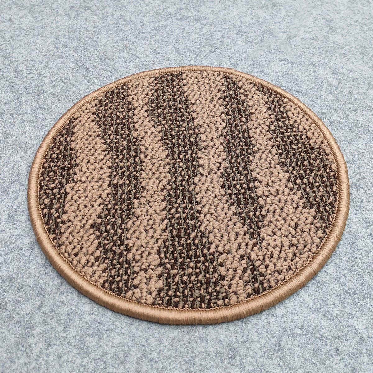 สีน้ำตาล