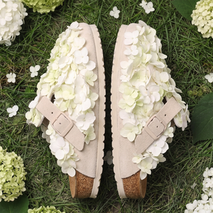 Sabots floraux 3D personnalisés en hydrangea, sandales de luxe en daim à fleurs, chaussures de mariage style Cottagecore, mules personnalisées - Product Image 6