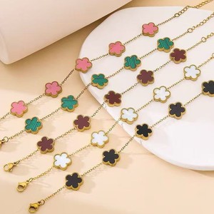 Pulseras RINHOO de acero inoxidable 316L con diseño de flor de cinco hojas para mujer, <span class=keywords><strong>pulsera</strong></span> de metal chapada en PVD de 18K, regalo de joyería romántica para fiesta. - Product Image 2