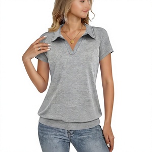 Haut de sport décontracté pour femme, gris, à manches courtes, en jersey tricoté respirant, polyester compressé, uni - Product Image 1