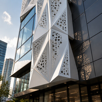 Panneau décoratif de façade en aluminium 3D, creux, triangulaire, à facettes, découpé au laser, à trous ronds, pour mur rideau et revêtement de colonne