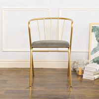 Chaise de salle à manger empilable en fer avec dossier et accoudoirs, style nordique moderne minimaliste, pour restaurant, café, école, usage domestique, en velours