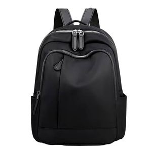 Mochila LED Inteligente para Mujer con Control por Aplicación, Diseño de Bolsa de Caballero, Pantalla Digital para Viajes y Senderismo - Product Image 1