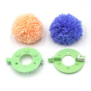 <span class=keywords><strong>Machine</strong></span> <span class=keywords><strong>à</strong></span> pompons en laine 2 pièces, 3,5 cm, 5,5 cm, 7 cm, 9 cm, pour travaux <span class=keywords><strong>d</strong></span>'aiguille, fabrication de poupées, avec plusieurs pelotes de laine colorées - Product Image 4