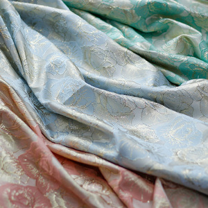 Tissu Jacquard en brocart métallique à motif Floral Offres Spéciales 100% Polyester pour robe de dame - Product Image 3