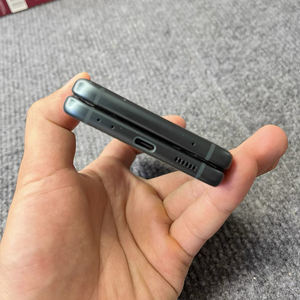 Venta al por Mayor de Fábrica, Teléfono Celular Usado, Versión Original, Teléfono Android Global para Samsung <span class=keywords><strong>Galaxy</strong></span> Z <span class=keywords><strong>Flip</strong></span> <span class=keywords><strong>3</strong></span> <span class=keywords><strong>5G</strong></span> - Product Image 4