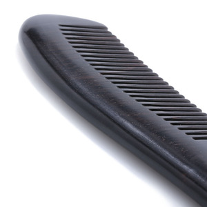 Peine de Madera de Sándalo Negro Ecológico de Alta Calidad, Más Vendido, con Dientes Finos para el Cuidado y Peinado del Cabello, Disponible - Product Image 5