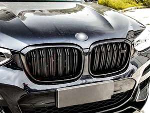 Kit Carrozzeria per <span class=keywords><strong>BMW</strong></span> <span class=keywords><strong>X4</strong></span> G02 Upgrade Black Knight: Labbro Anteriore, Diffusore, Minigonne Laterali, Griglia, Sistema di Scarico, Paraurti - Product Image 3