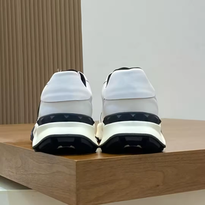 รองเท้าวิ่งกีฬาคุณภาพสูงสำหรับผู้ชายและผู้หญิง ดีไซน์หรูหรา พื้นหนา สไตล์ลำลอง เดินสบาย ทันสมัย ทำจากหนัง - Product Image 5