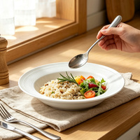 Assiette à pâtes en céramique blanche en gros, bol en forme de chapeau, plat de service pour risotto de fruits de mer et salades, vaisselle de restaurant
