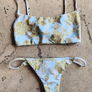 Maillot de bain une pièce pour femme à imprimé tropical et motif uni, avec bretelles en crochet et armatures, découpé, pour la plage - Product Image 3