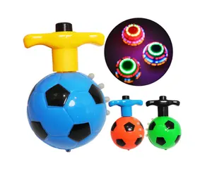 彩色足球旋转顶部与 LED 闪烁和音乐经典玩具