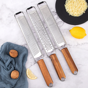<span class=keywords><strong>Râpe</strong></span> <span class=keywords><strong>à</strong></span> main en bois d'acacia pour la cuisine, <span class=keywords><strong>râpe</strong></span> <span class=keywords><strong>à</strong></span> légumes, chocolat, citron, zester, <span class=keywords><strong>râpe</strong></span> <span class=keywords><strong>à</strong></span> fromage <span class=keywords><strong>parmesan</strong></span> en acier inoxydable 304 - Product Image 6