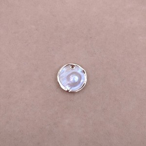 Natural freeform white shell fashion jewelry oyster pearl shell charms ciondolo a goccia a cuore per la creazione di collane di gioielli - Product Image 2
