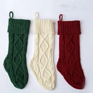 Calcetines de Navidad personalizados con patrón rústico de punto con Cable