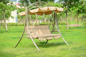 Balançoire de patio de luxe Mobilier de jardin extérieur Balançoire Chaise en gros Classique 3 places Balançoire à baldaquin rembourrée pour patio - Product Image 4