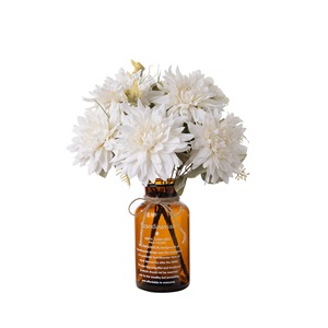 Bouquet de dahlias artificiels CallaFloral blanc en polyester pour décoration intérieure de mariage - Product Image 5
