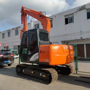 Mini-excavatrice sur chenilles hydraulique d'occasion Hitachi ZX70 avec moteur Isuzu 7 tonnes, modèle ZX75 d'occasion - Product Image 6