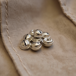 Campanelle Ilan Cascabel 26mm 6 pezzi Argento Perline per Abbigliamento - Product Image 3