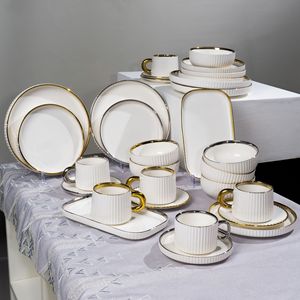 Services de table jetables en céramique et porcelaine, vaisselle royale européenne blanche, kit d'ustensiles écologiques 16 pièces - Product Image 6